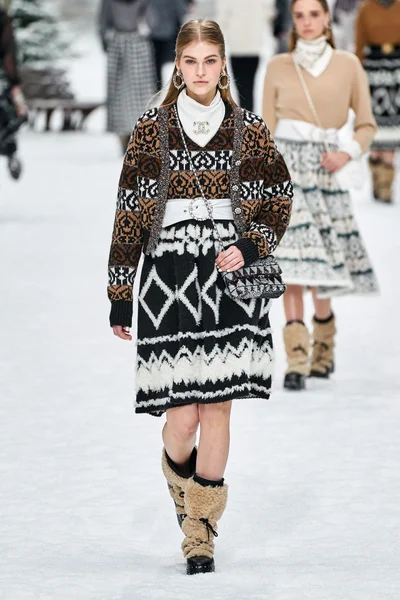 Look 22